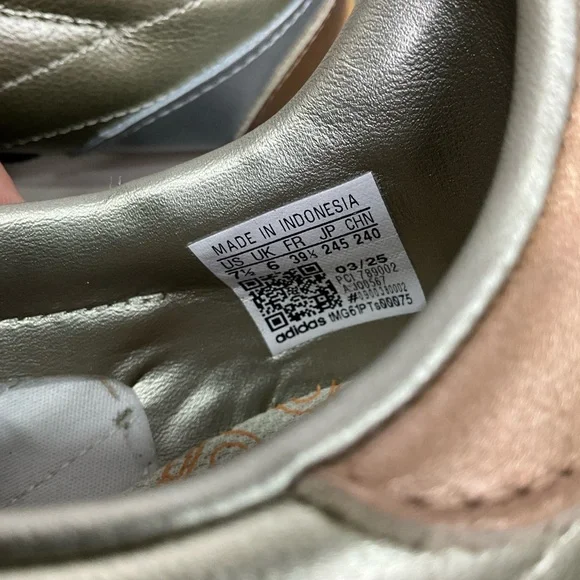 ADIDAS Metallic Silver Rose Gold Black Stripe Sneakers Women’s 7.5 - Picture 5 of 5